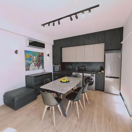 Vintage House * 利马索尔
